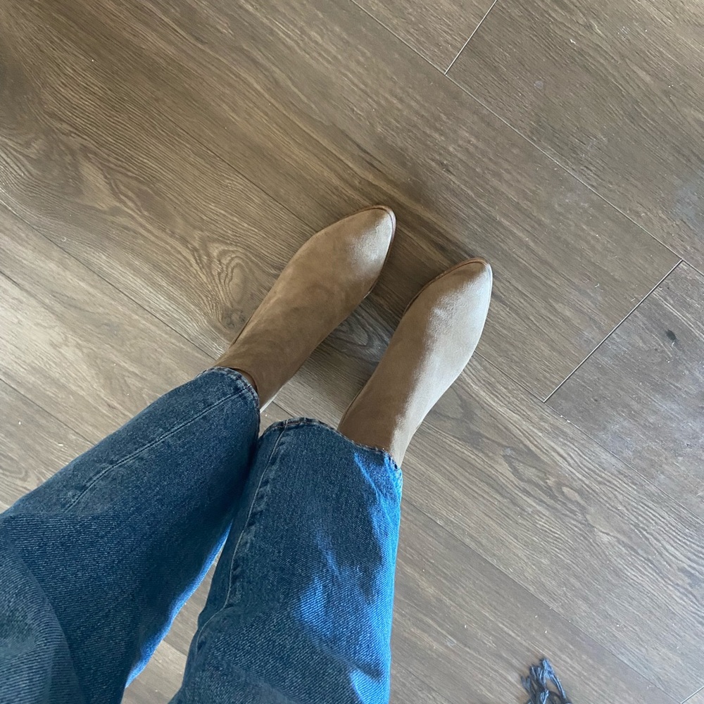 Dolce Vita suede booties *REDUCED*